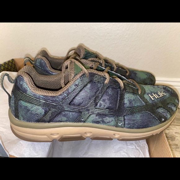 Huk Attack Waterproof Tennis Shoes 
